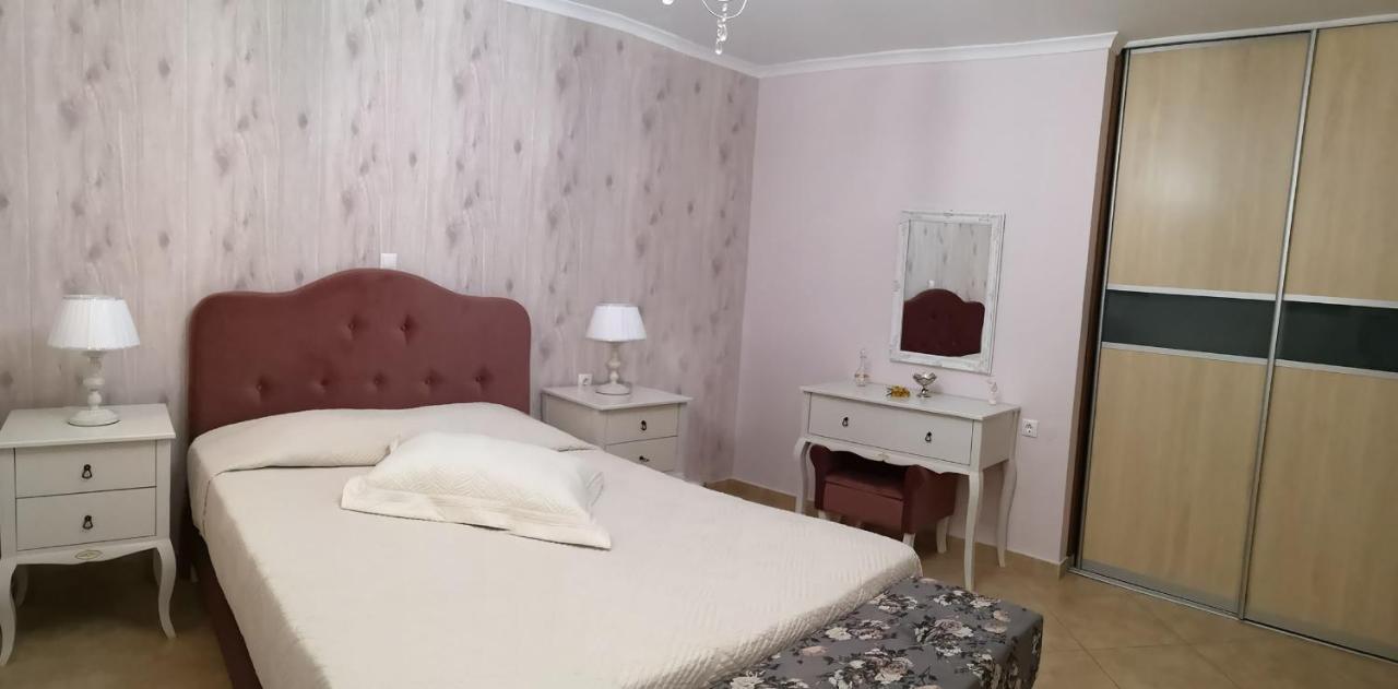 Pirofani Villa Apartments Apolpaina Ngoại thất bức ảnh