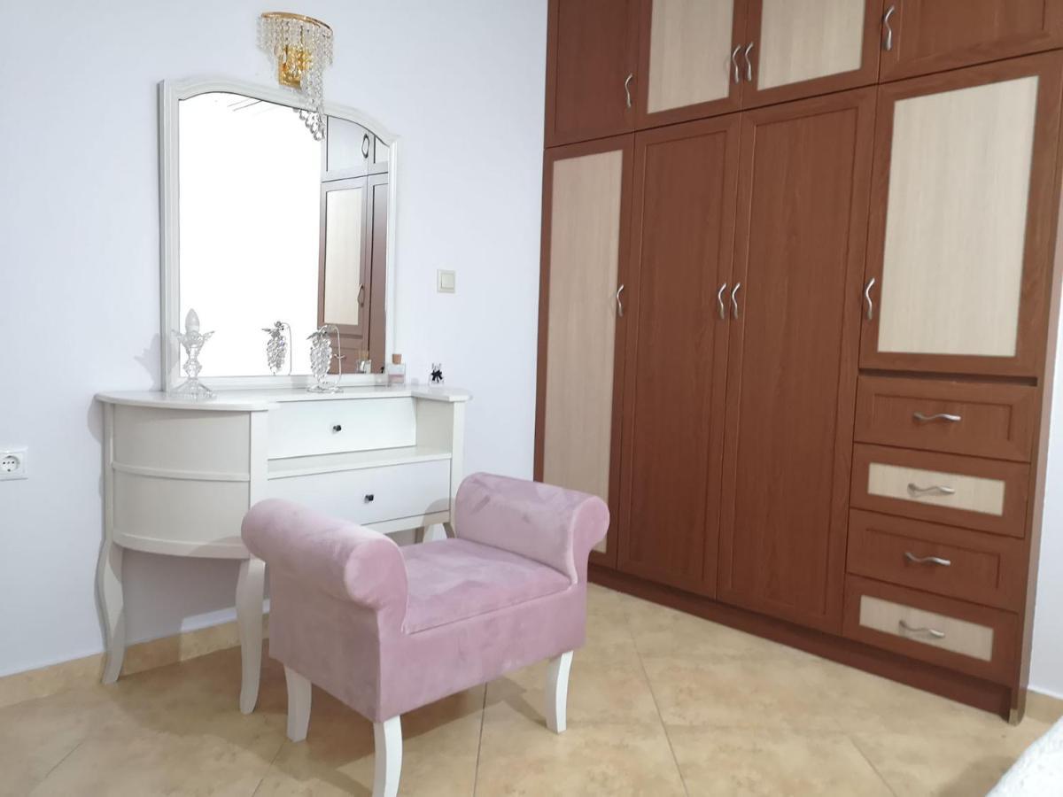 Pirofani Villa Apartments Apolpaina Ngoại thất bức ảnh
